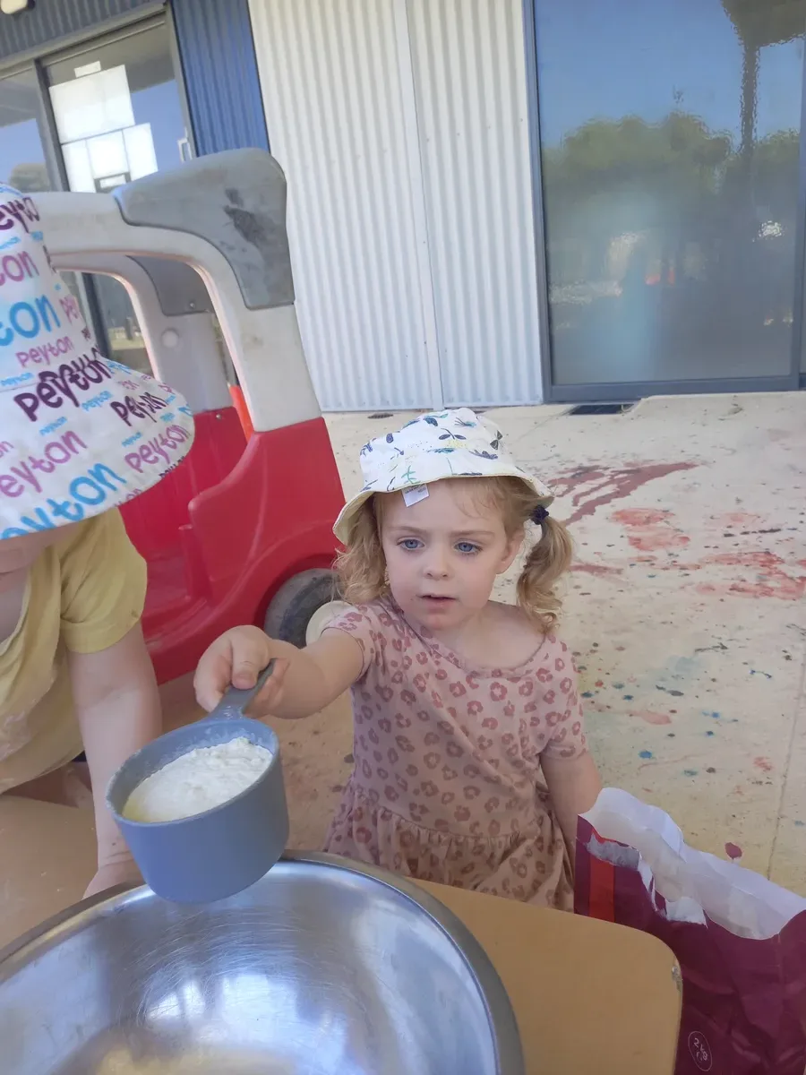 Children in Kids-in-the-Kitchen cooking program