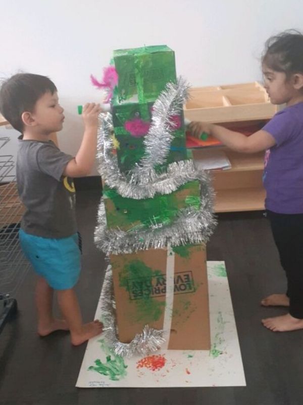 Sonas Dayton – Making Our Very Own Christmas Tree!