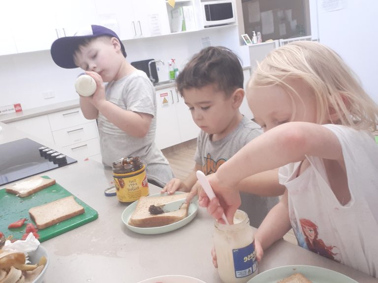 Sonas Atwell – Kids In The Kitchen!