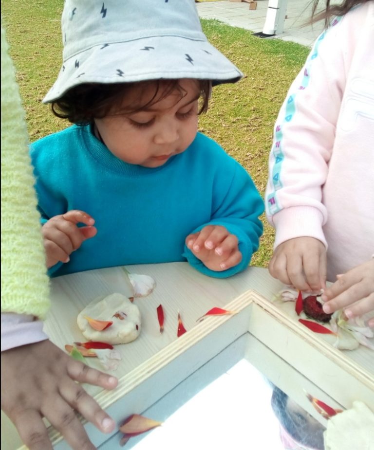 Sonas Dayton – Lavender Playdough With Flowers