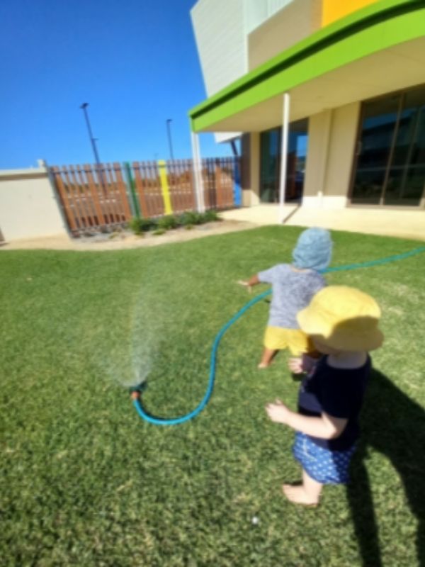 sonas-midland-water-play (3)