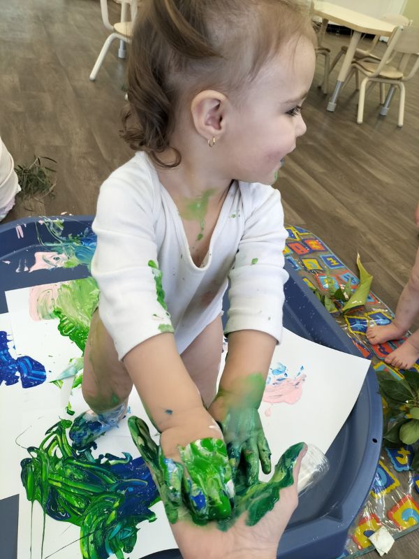 sonas-wattlegrove-sensory-paint