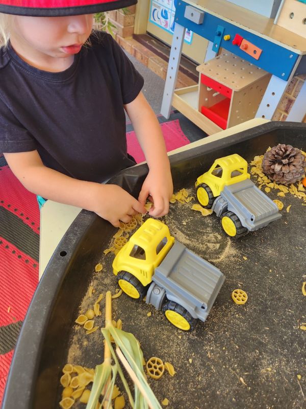 sonas-huntingdale-loose-parts (5)
