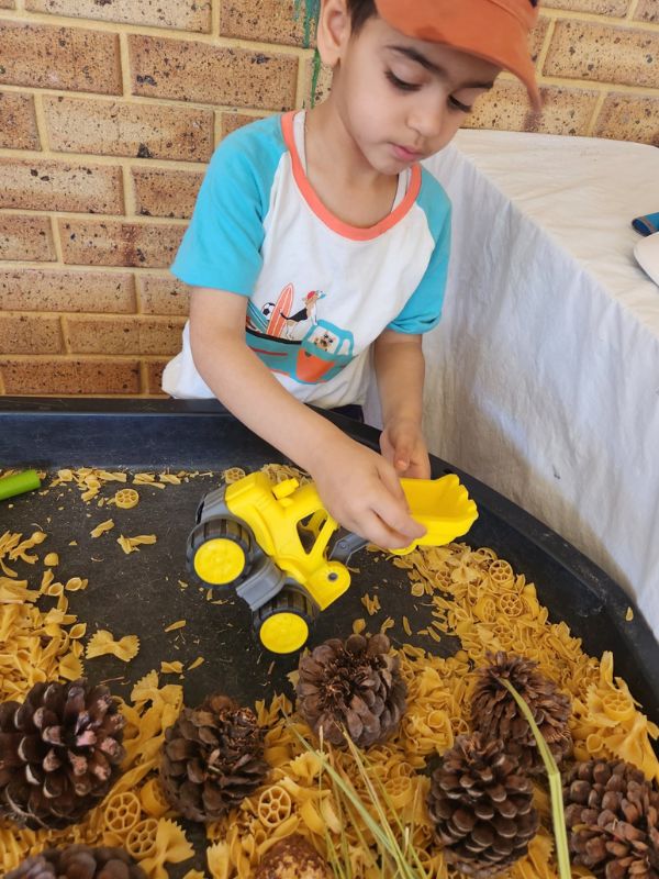 sonas-huntingdale-loose-parts (7)