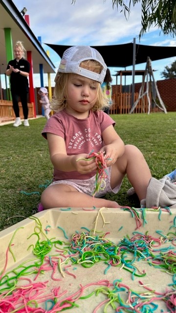 sonas-ashby-spaghetti-hair5