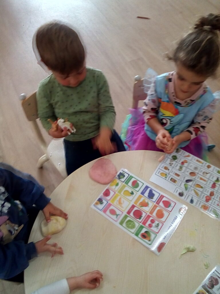 Sonas Coolbellup – Healthy Eating Creations With Play-Doh