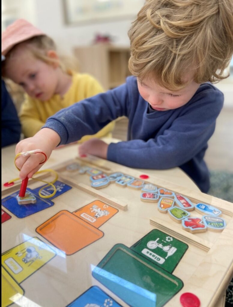 sonas-wattlegrove-separating-rubbish3