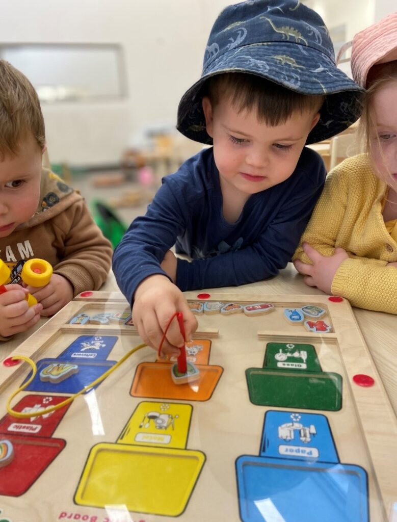 sonas-wattlegrove-separating-rubbish5