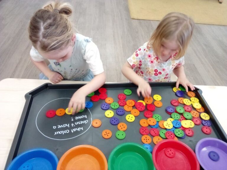 Sonas Ashby – Exploring Colours 